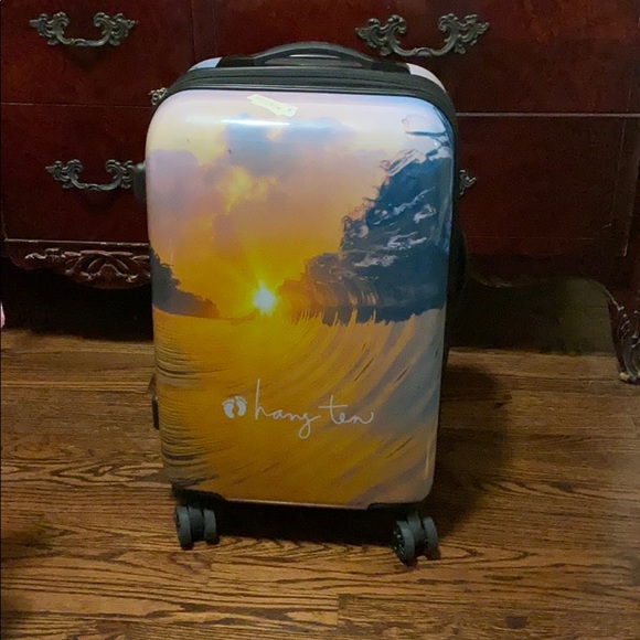 Luggage - Picture 3 of 4